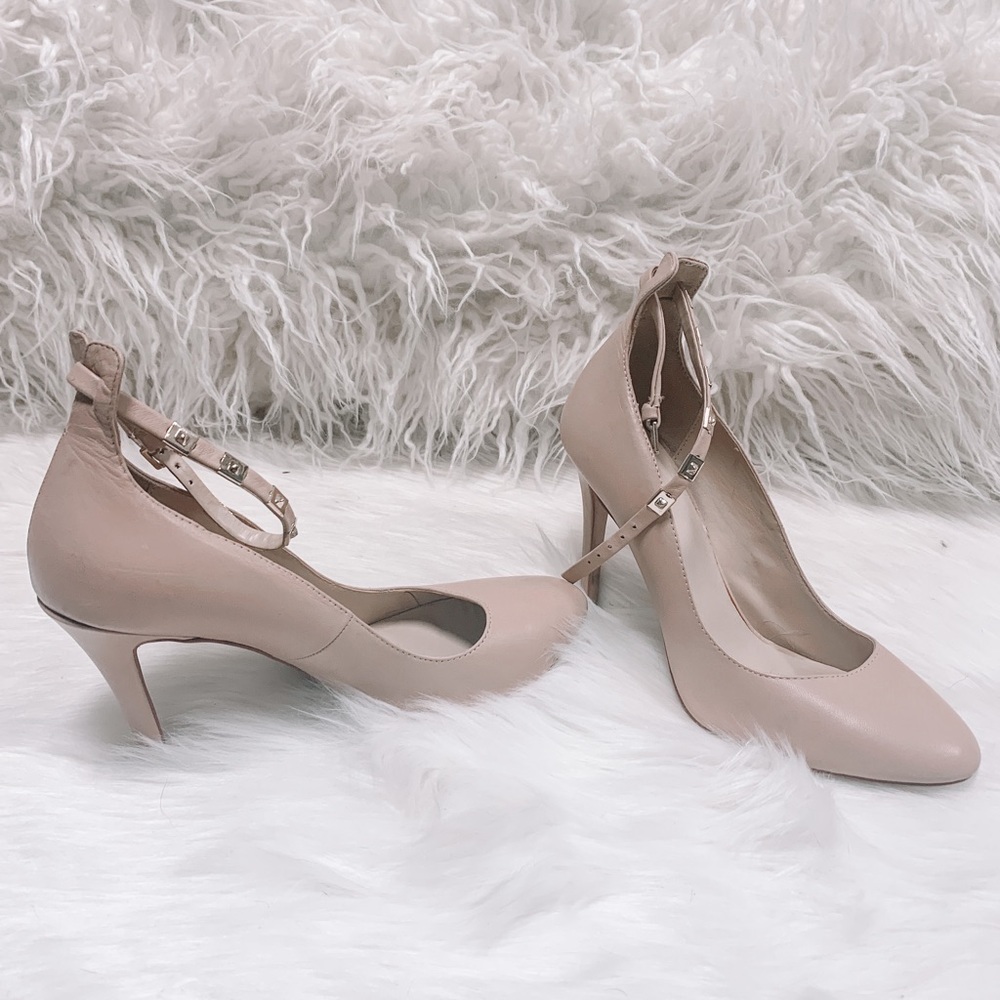 Zara pumps nude with studded ankle strap
